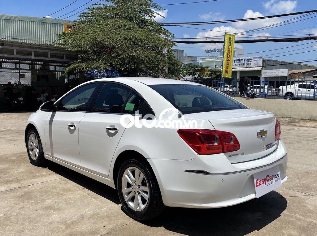 Chevrolet Cruze 1.6 LT 2018 - Cần bán xe Chevrolet Cruze 1.6 LT 2018, màu trắng, 400 triệu