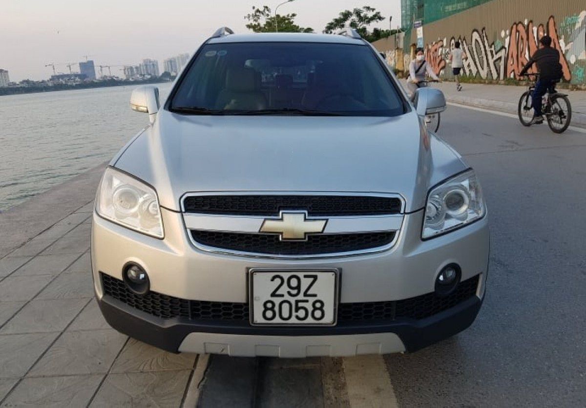 Chevrolet Captiva LT 2.4 MT 2007 - Bán xe Chevrolet Captiva LT 2.4 MT 2007, màu bạc