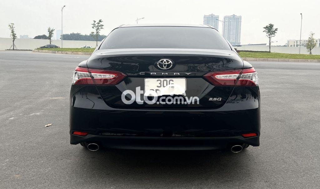 Toyota Camry   2.5 Q  2020 - Bán Toyota Camry 2.5 Q đời 2020, màu đen còn mới