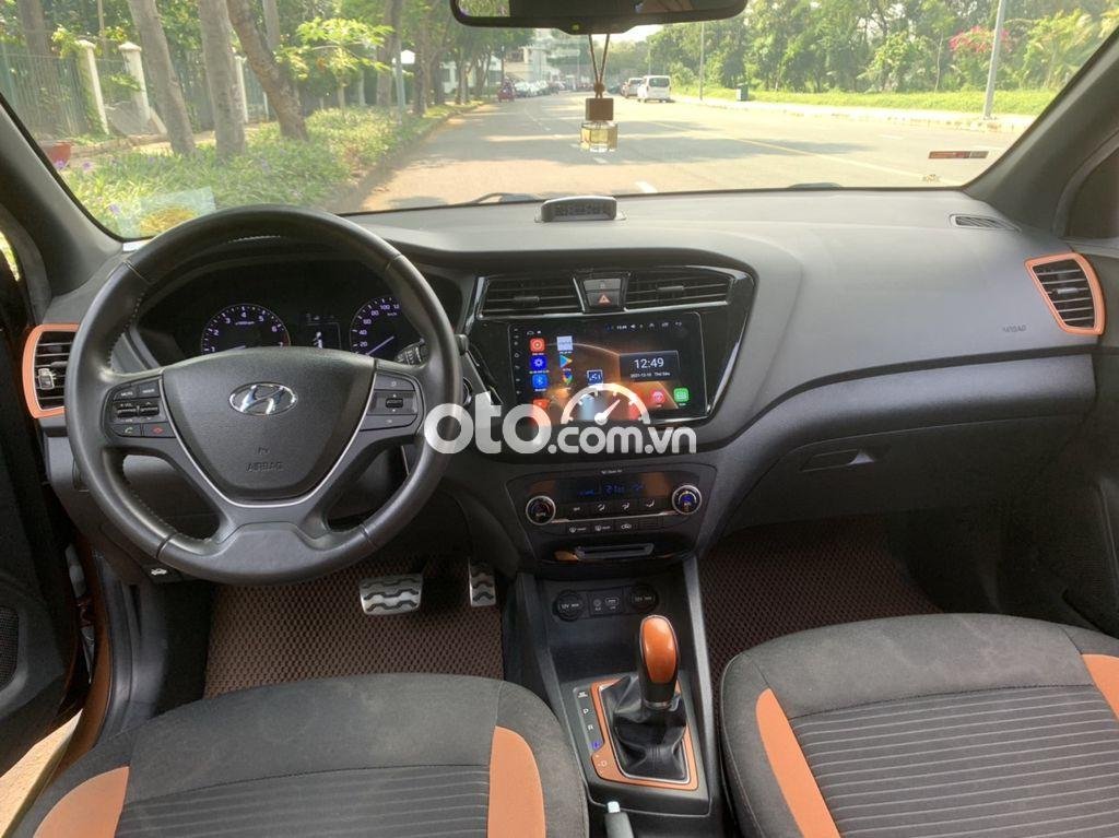 Hyundai VT260 2015 - Bán xe Hyundai i20 Active sản xuất năm 2015