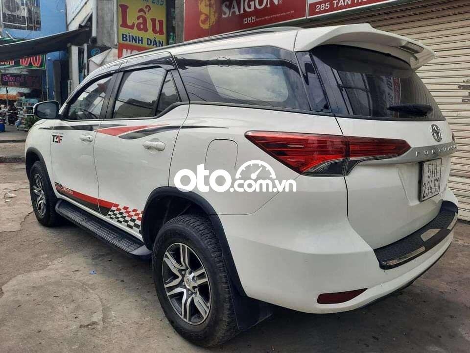 Toyota Fortuner 2019 - Cần bán Toyota Fortuner đời 2019, màu trắng còn mới