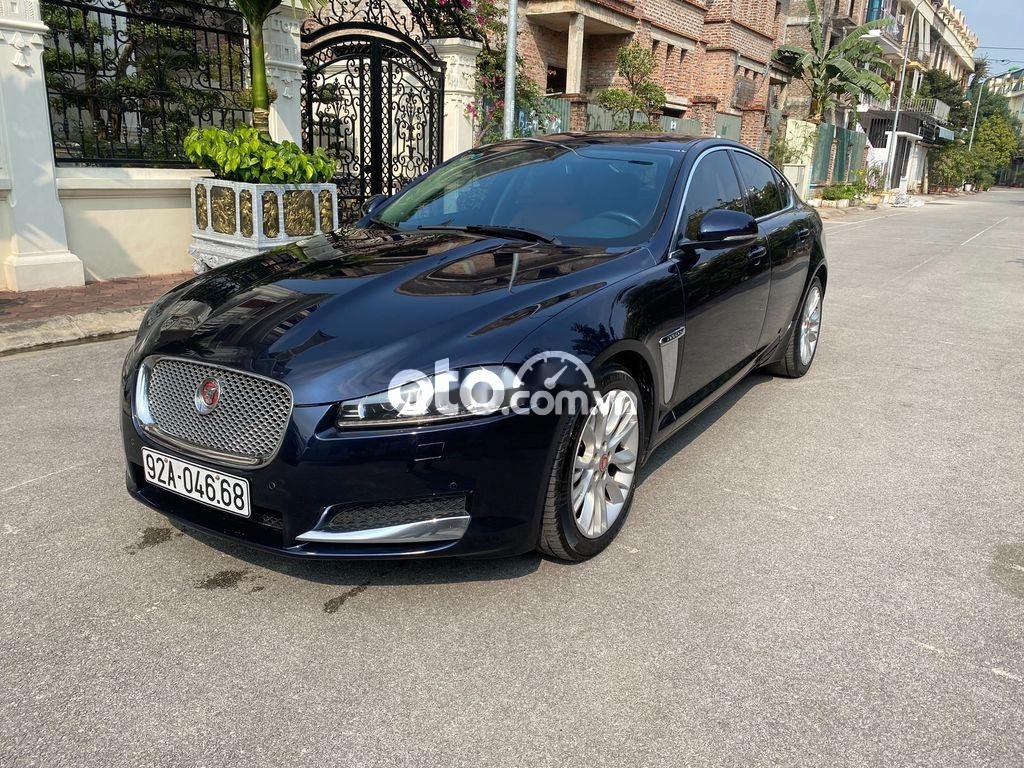 Jaguar XF   2.0AT  2015 - Bán Jaguar XF 2.0AT năm 2015, xe nhập