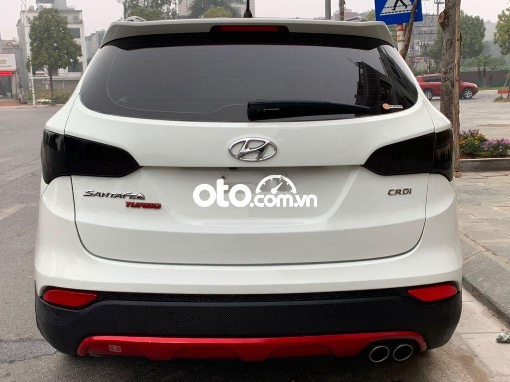 Hyundai Santa Fe CRDI 2014 - Bán Hyundai Santa Fe CRDI đời 2014, màu trắng xe gia đình