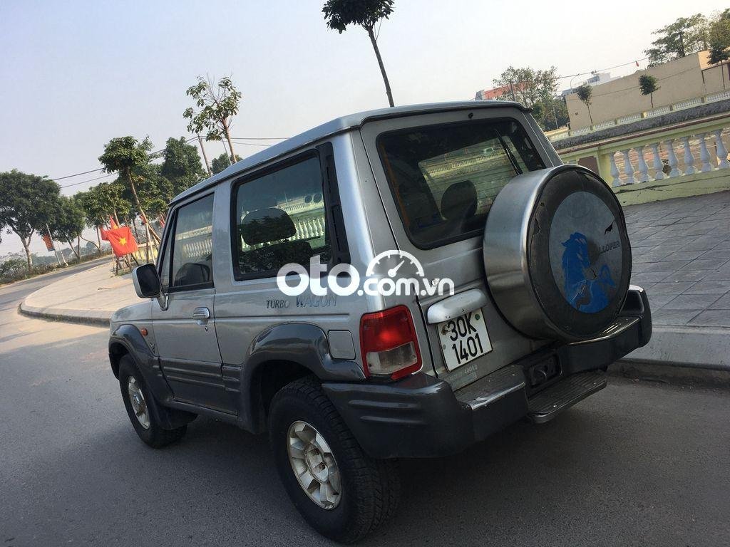 Hyundai Galloper 2002 - Bán Hyundai Galloper đời 2002, màu bạc, nhập khẩu