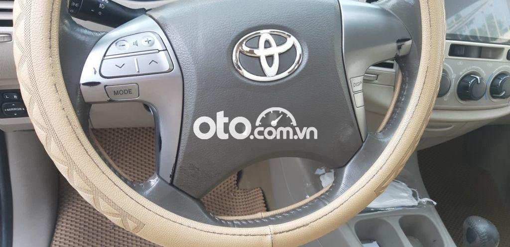 Toyota Innova 2.0G 2012 - Cần bán Toyota Innova 2.0G năm sản xuất 2012, màu bạc 