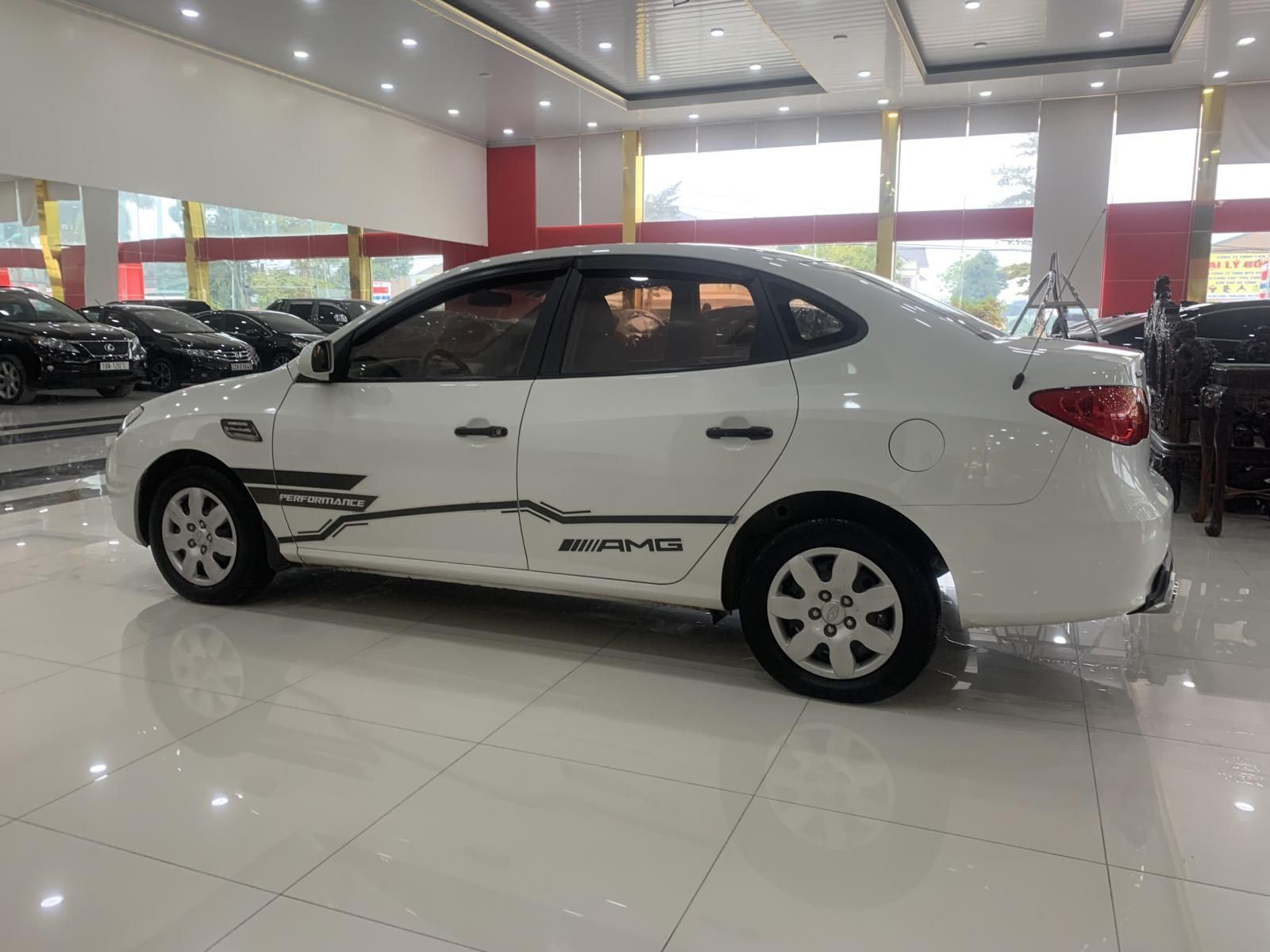 Hyundai Elantra 1.6MT 2011 - Bán xe Hyundai Elantra 1.6MT sản xuất 2011 giá cạnh tranh