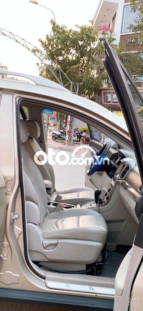 Chevrolet Captiva AT 2012 - Bán Chevrolet Captiva AT đời 2012, màu nâu vàng còn mới