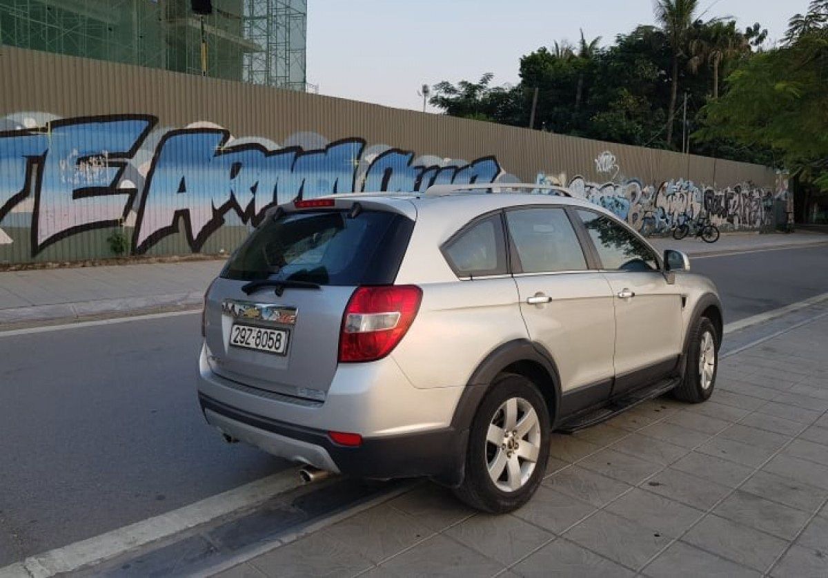 Chevrolet Captiva LT 2.4 MT 2007 - Bán xe Chevrolet Captiva LT 2.4 MT 2007, màu bạc