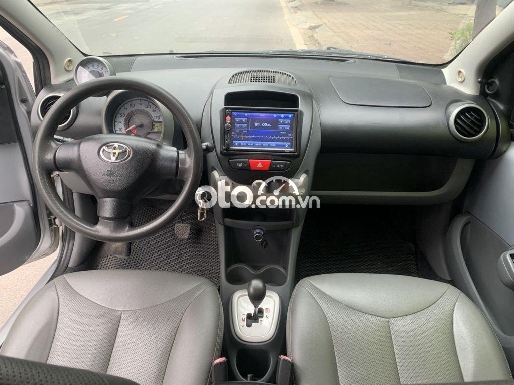 Toyota Aygo  1.0 AT 2006 - Cần bán gấp Toyota Aygo 1.0 AT sản xuất 2006, màu bạc, nhập khẩu nguyên chiếc