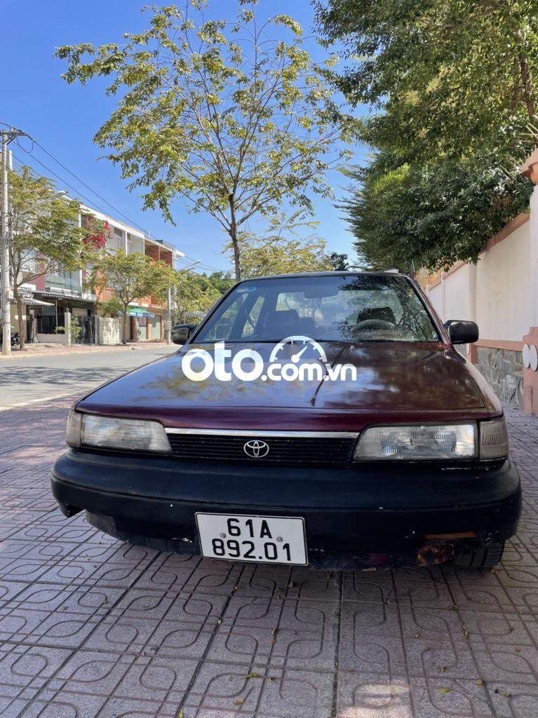 Toyota Camry 1988 - Bán ô tô Toyota Camry 2.0 năm sản xuất 1988, màu đỏ, xe nhập