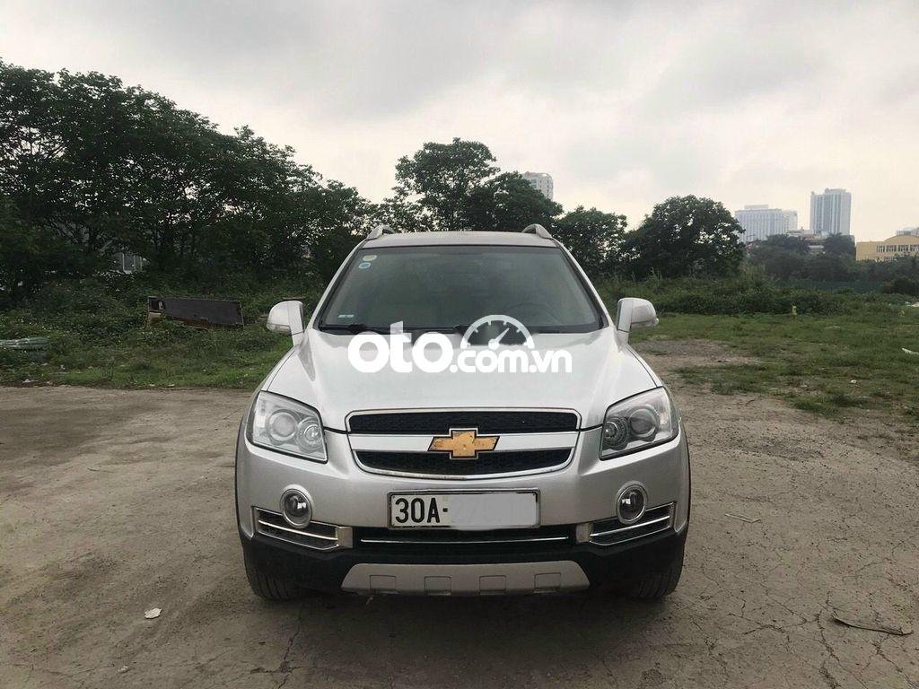 Chevrolet Captiva 2010 - Cần bán Chevrolet Captiva LTZ 2.0 sản xuất năm 2010, màu bạc, xe nhập, giá chỉ 265 triệu