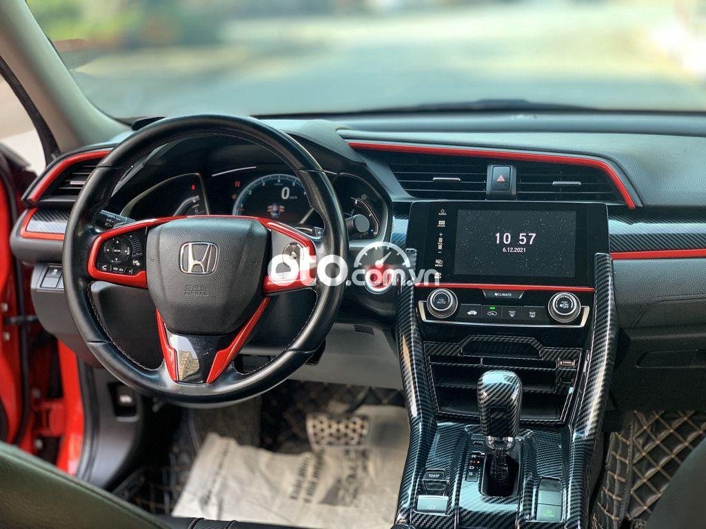 Honda Civic   1.5 G   2018 - Cần bán lại xe Honda Civic 1.5 G đời 2018, màu đỏ, nhập khẩu 