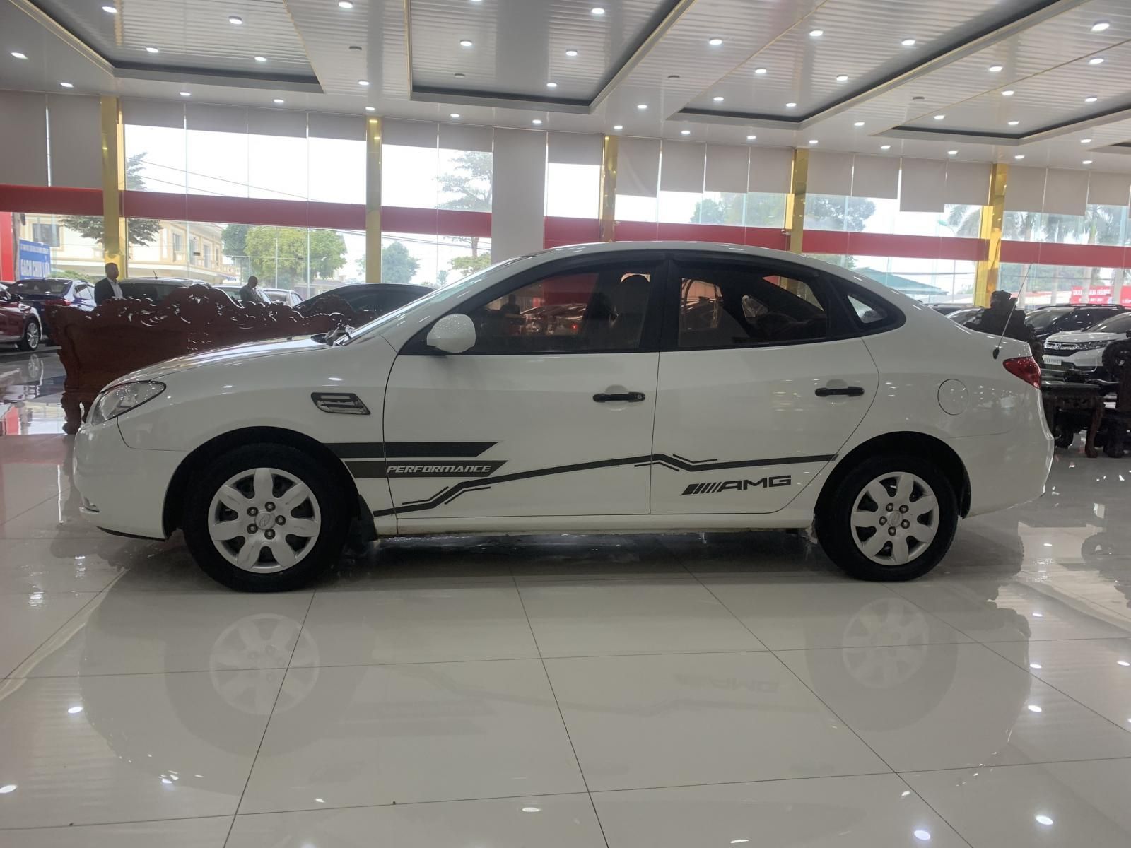 Hyundai Elantra 1.6MT 2011 - Bán xe Hyundai Elantra 1.6MT sản xuất 2011 giá cạnh tranh