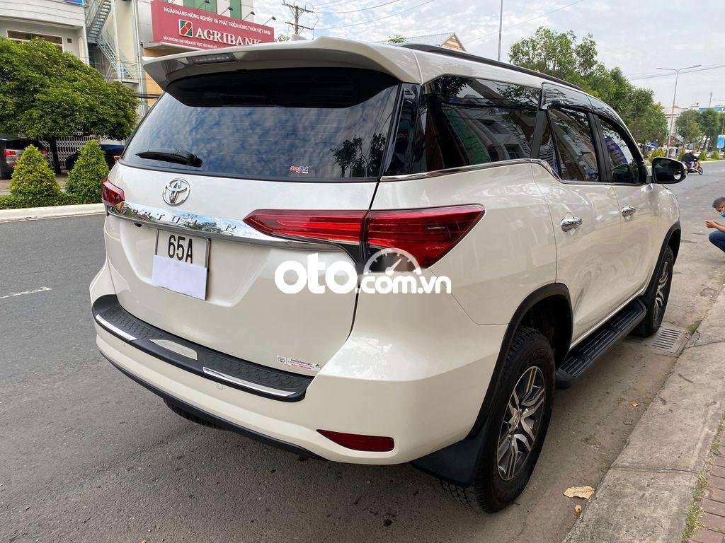 Toyota Fortuner   2.4AT  2019 - Cần bán lại xe Toyota Fortuner 2.4AT năm sản xuất 2019, màu trắng  