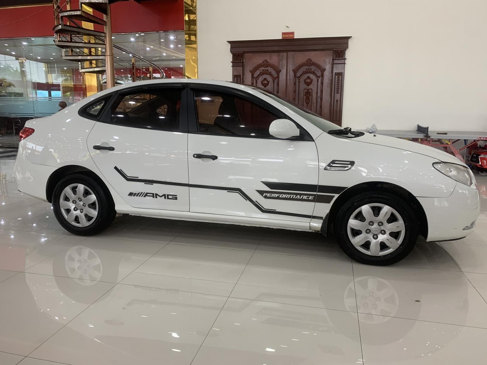 Hyundai Elantra 1.6MT 2011 - Bán xe Hyundai Elantra 1.6MT sản xuất 2011 giá cạnh tranh