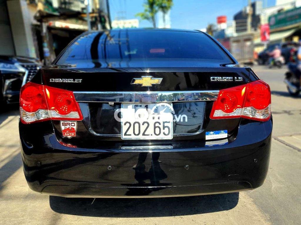 Chevrolet Cruze LS 2012 - Cần bán xe Chevrolet Cruze LS sản xuất 2012, màu đen, giá chỉ 260 triệu