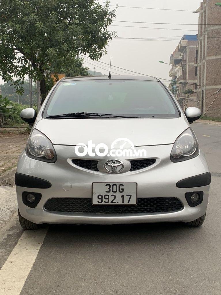 Toyota Aygo  1.0 AT 2006 - Cần bán gấp Toyota Aygo 1.0 AT sản xuất 2006, màu bạc, nhập khẩu nguyên chiếc