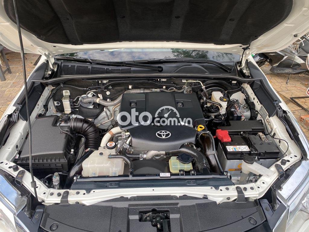 Toyota Fortuner   2.4AT  2019 - Cần bán lại xe Toyota Fortuner 2.4AT năm sản xuất 2019, màu trắng  