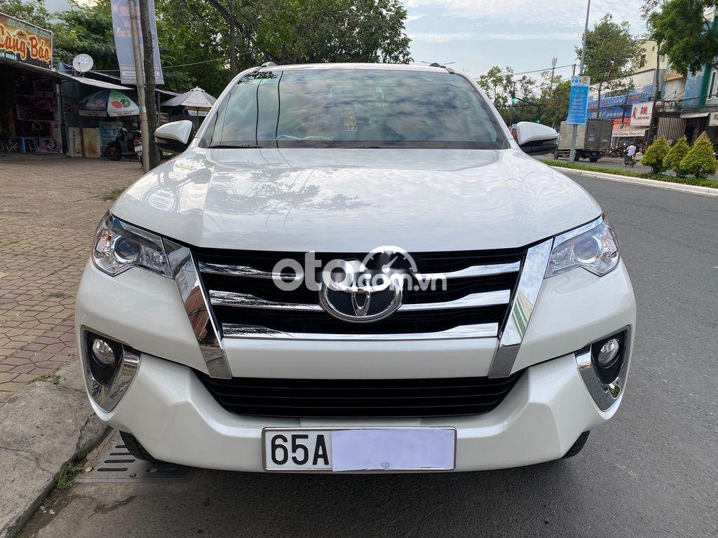 Toyota Fortuner   2.4AT  2019 - Cần bán lại xe Toyota Fortuner 2.4AT năm sản xuất 2019, màu trắng  