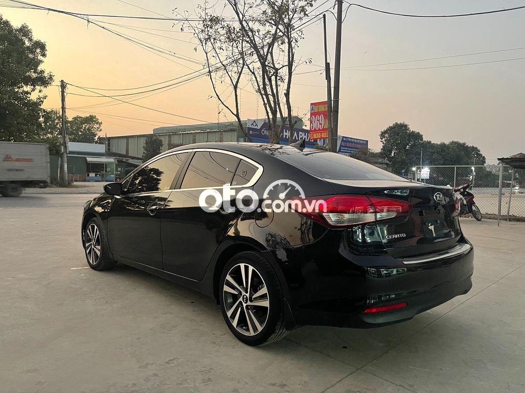 Kia Cerato 2018 - Cần bán xe Kia Cerato đời 2018, màu đen giá cạnh tranh