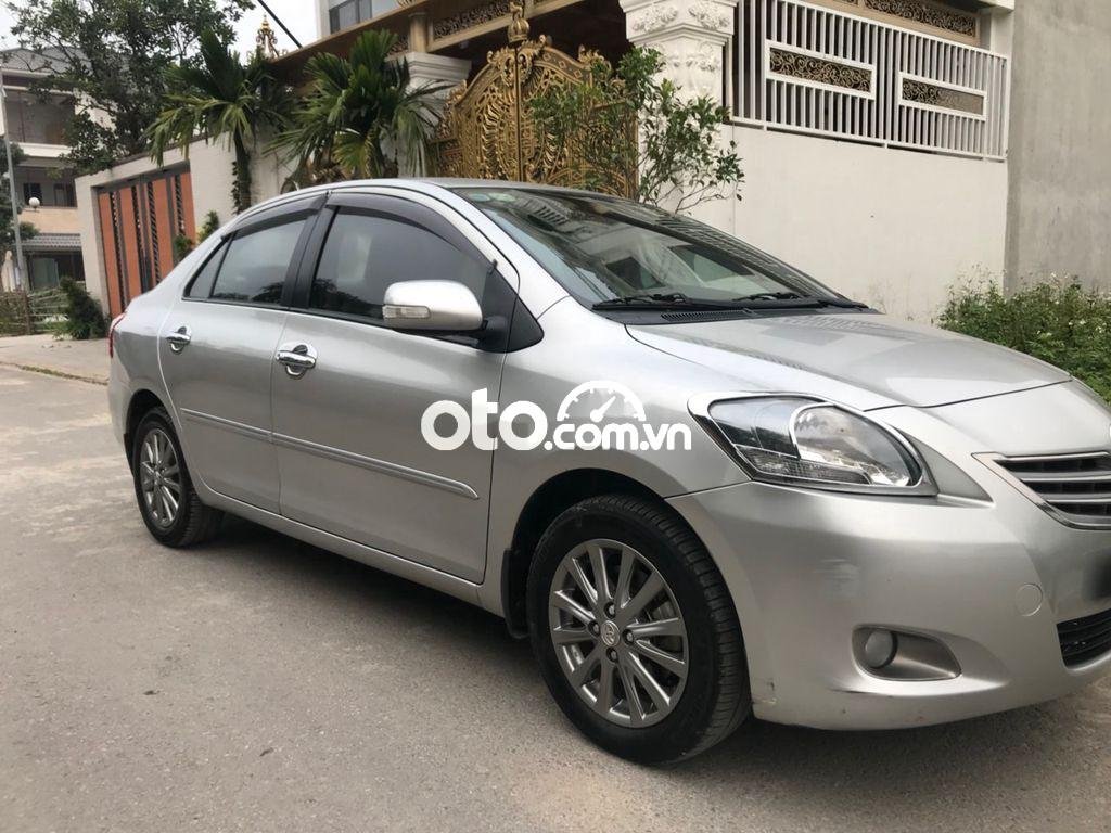 Toyota Vios MT 2012 - Bán xe Toyota Vios MT năm 2012, màu bạc