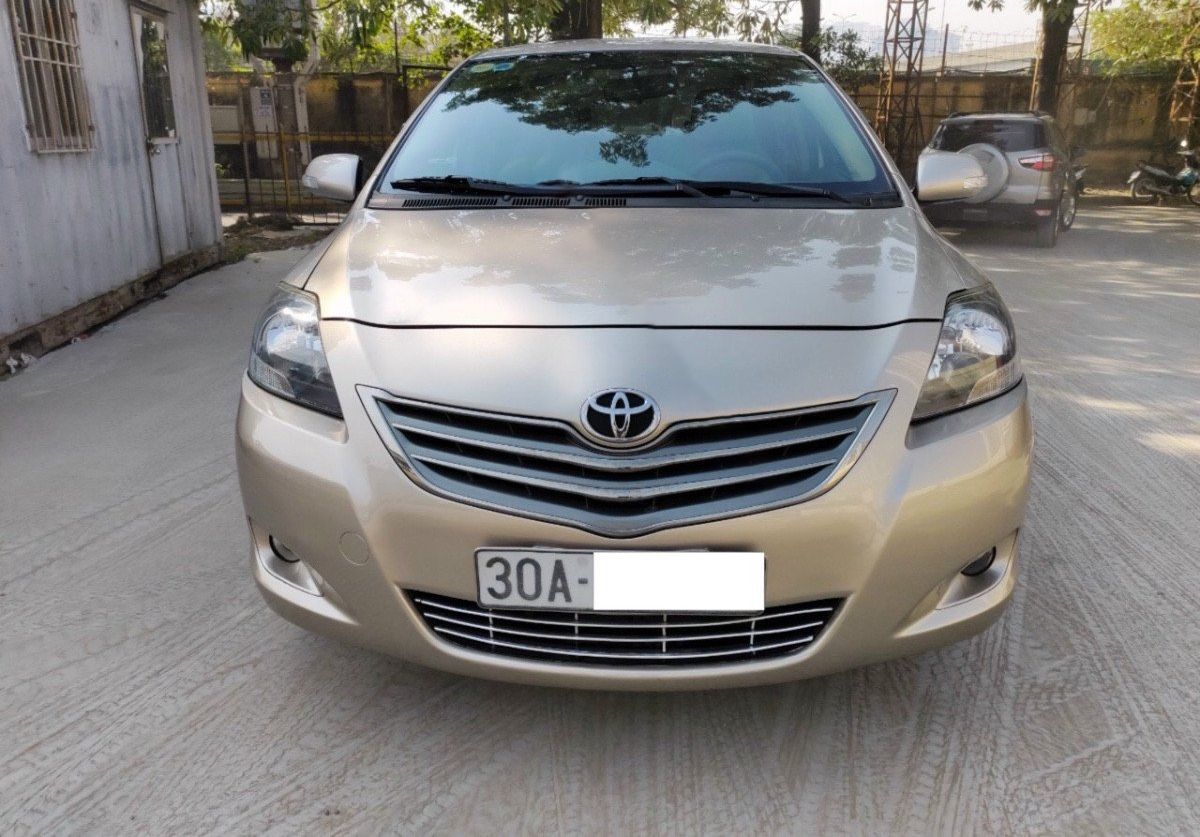 Toyota Vios   G  2014 - Bán Toyota Vios 1.5G đời 2014, màu nâu vàng, xe gia đình