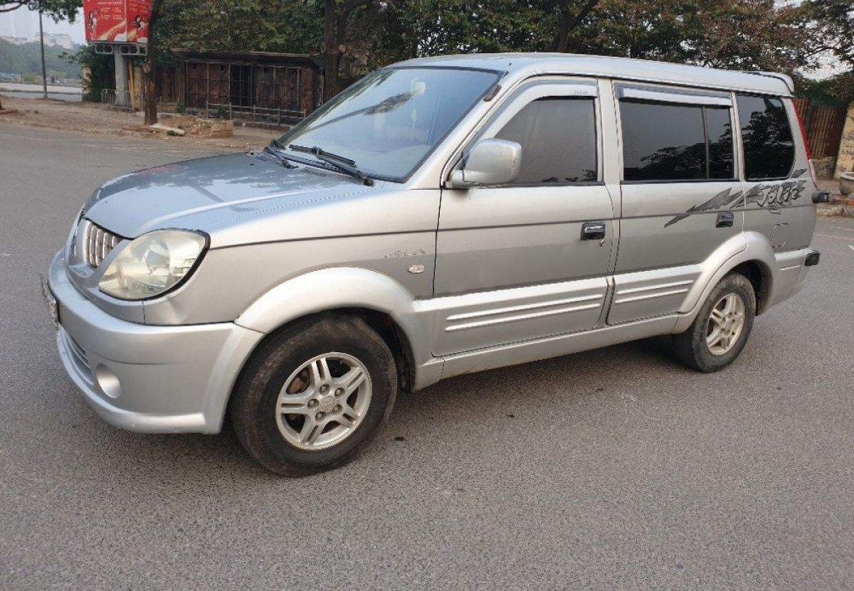 Mitsubishi Jolie   SS   2004 - Bán Mitsubishi Jolie SS sản xuất 2004, màu bạc, giá chỉ 117 triệu