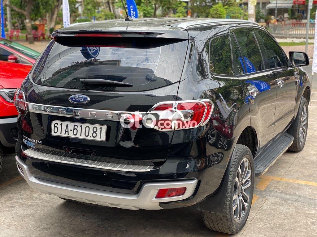 Ford Everest   AT 2019 - Cần bán gấp Ford Everest AT sản xuất 2019, màu đen, xe nhập còn mới