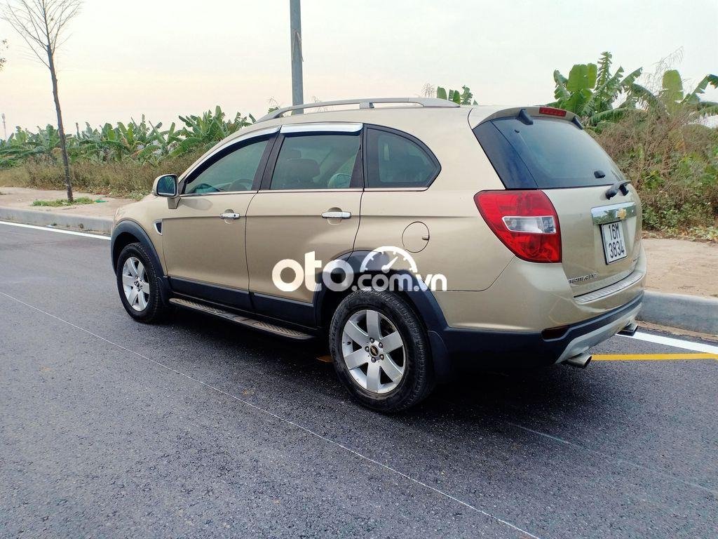 Chevrolet Captiva AT 2008 - Cần bán gấp Chevrolet Captiva AT năm 2008, màu vàng còn mới 