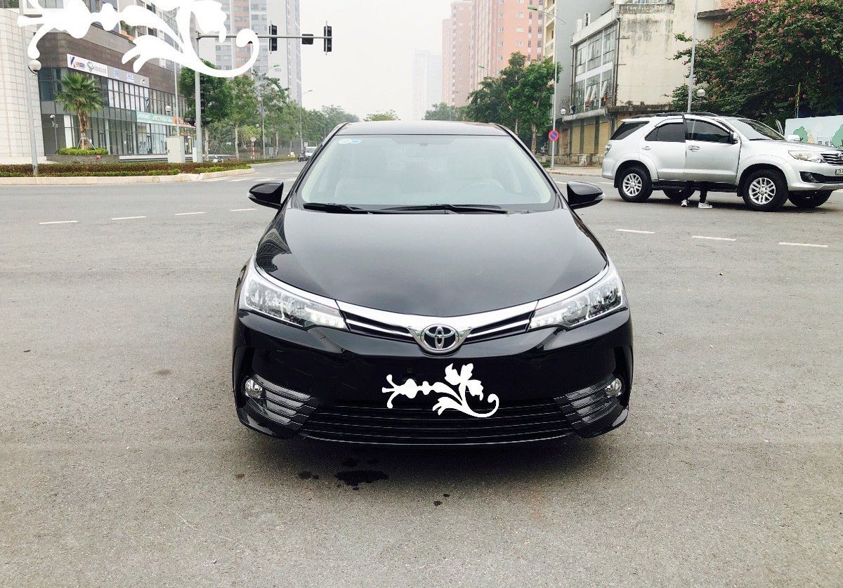 Toyota Corolla 1.8G 2019 - Bán Toyota Corolla Altis 1.8G năm sản xuất 2019, màu đen, 690 triệu