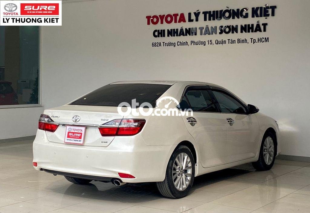 Toyota Camry 2.0E 2018 - Cần bán xe Toyota Camry 2.0E đời 2018