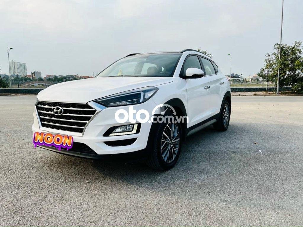 Hyundai Tucson AT 2019 - Cần bán lại xe Hyundai Tucson AT năm 2019, màu trắng còn mới