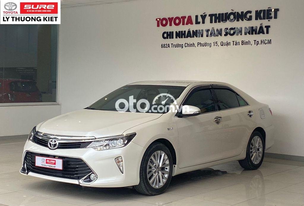 Toyota Camry 2.0E 2018 - Cần bán xe Toyota Camry 2.0E đời 2018