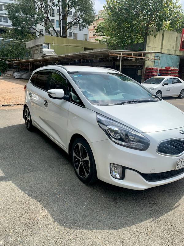 Kia Rondo AT  2016 - Bán Kia Rondo AT năm sản xuất 2016, màu trắng, nhập khẩu xe gia đình