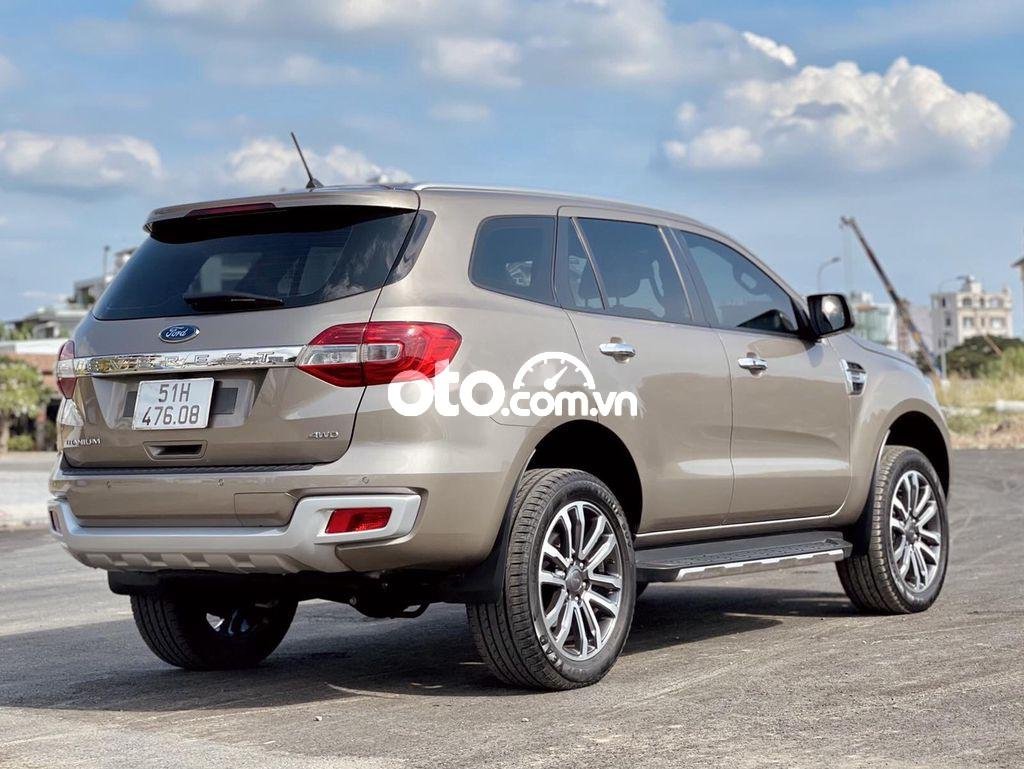 Ford Everest AT 2020 - Bán Ford Everest AT sản xuất năm 2020, màu xám, xe nhập còn mới