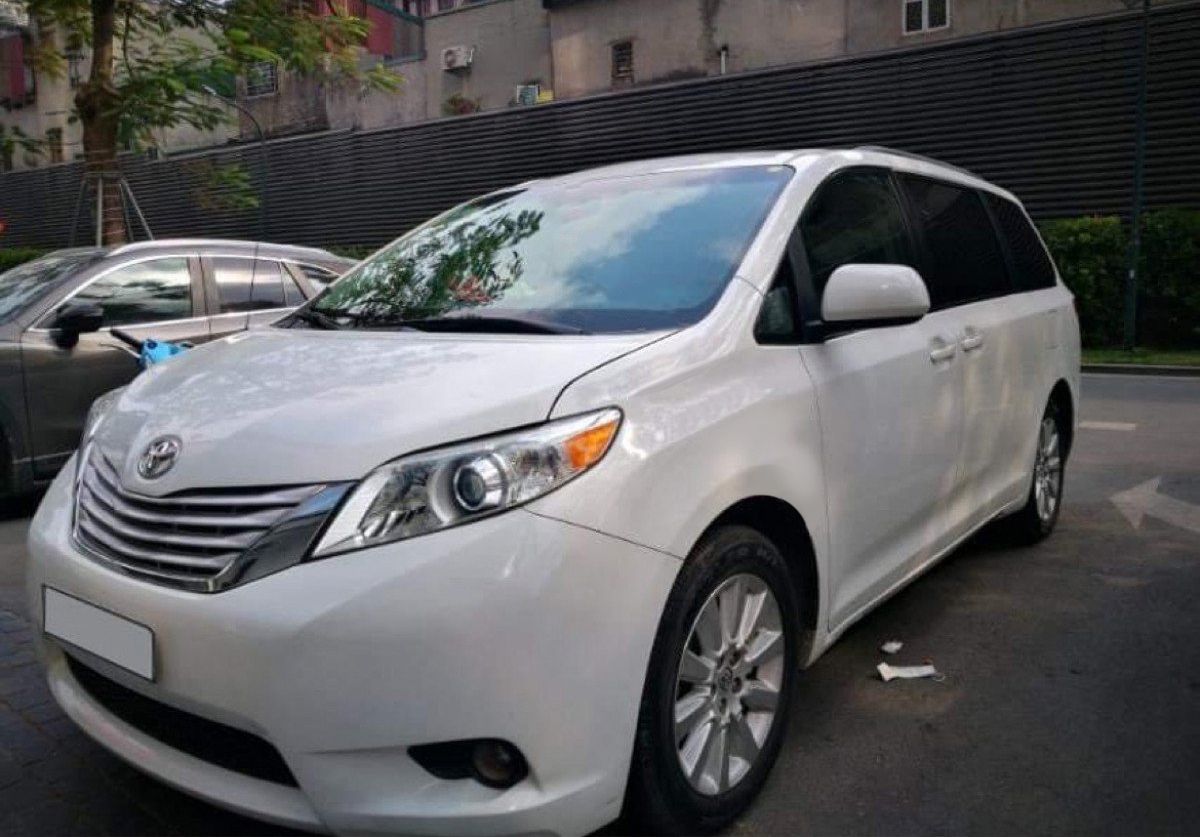 Toyota Sienna Limited 3.5 LE  2014 - Cần bán Toyota Sienna Limited 3.5 LE đời 2014, màu trắng, nhập khẩu nguyên chiếc xe gia đình