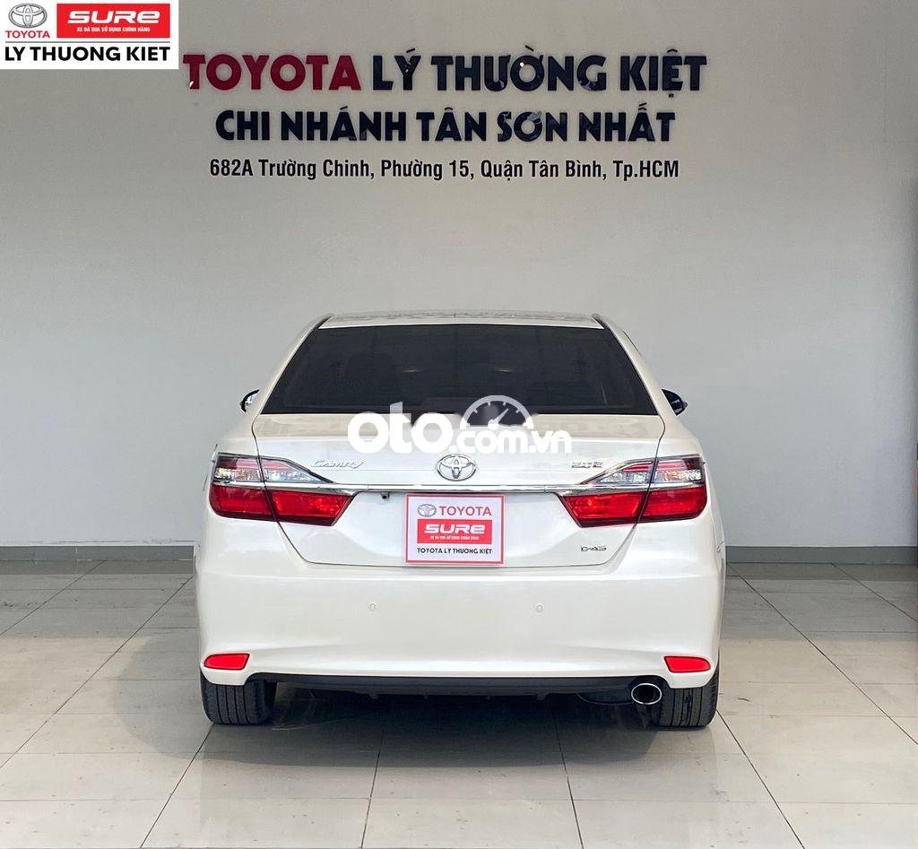 Toyota Camry 2.0E 2018 - Cần bán xe Toyota Camry 2.0E đời 2018