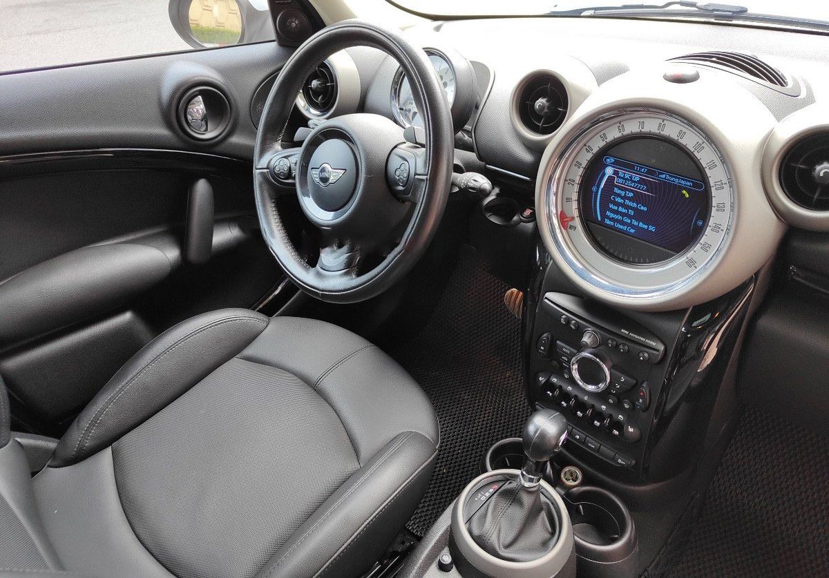 Mini Cooper 2011 - Bán Mini Cooper năm 2011, màu vàng, xe nhập còn mới