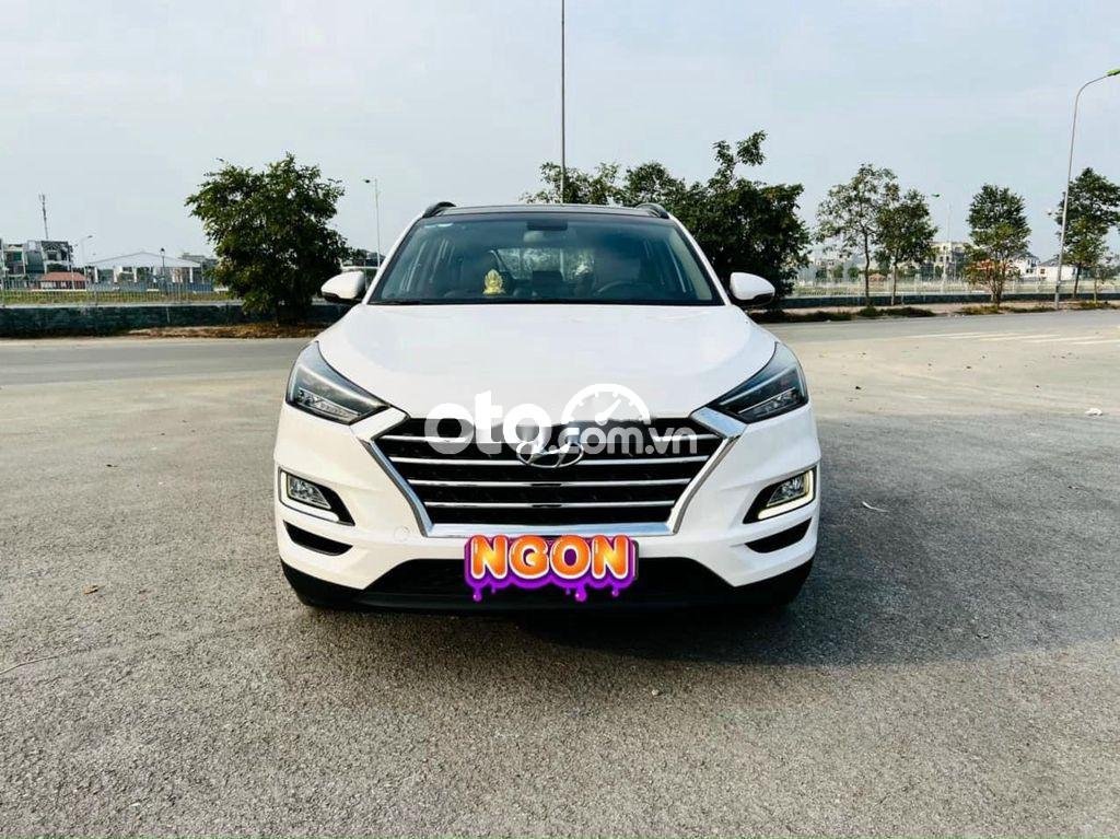 Hyundai Tucson AT 2019 - Cần bán lại xe Hyundai Tucson AT năm 2019, màu trắng còn mới