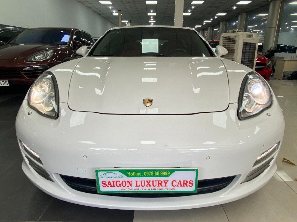 Porsche Panamera   3.6 V6  2010 - Bán Porsche Panamera GTS 3.6 V6 sản xuất 2010, màu trắng, xe nhập