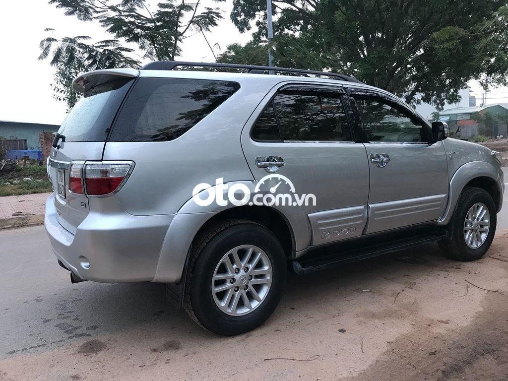 Toyota Fortuner   G   2010 - Cần bán xe Toyota Fortuner G năm sản xuất 2010, màu bạc số sàn, giá 429tr