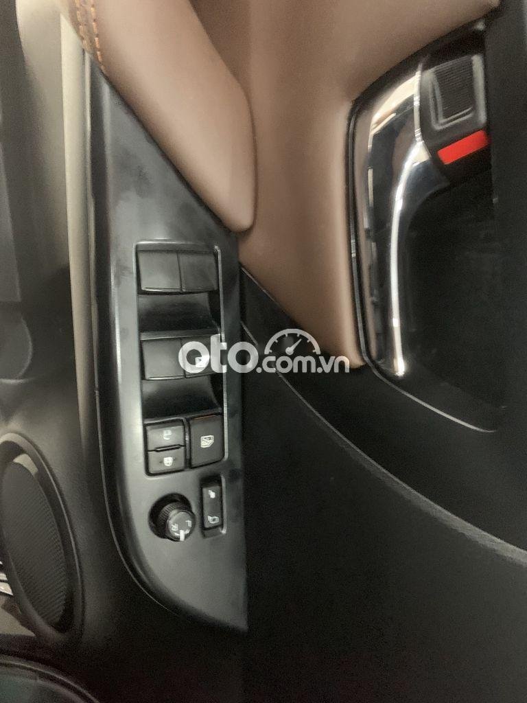 Toyota Fortuner  2.4G 4x2MT 2019 - Cần bán Toyota Fortuner 2.4G 4x2MT đời 2019, màu đen