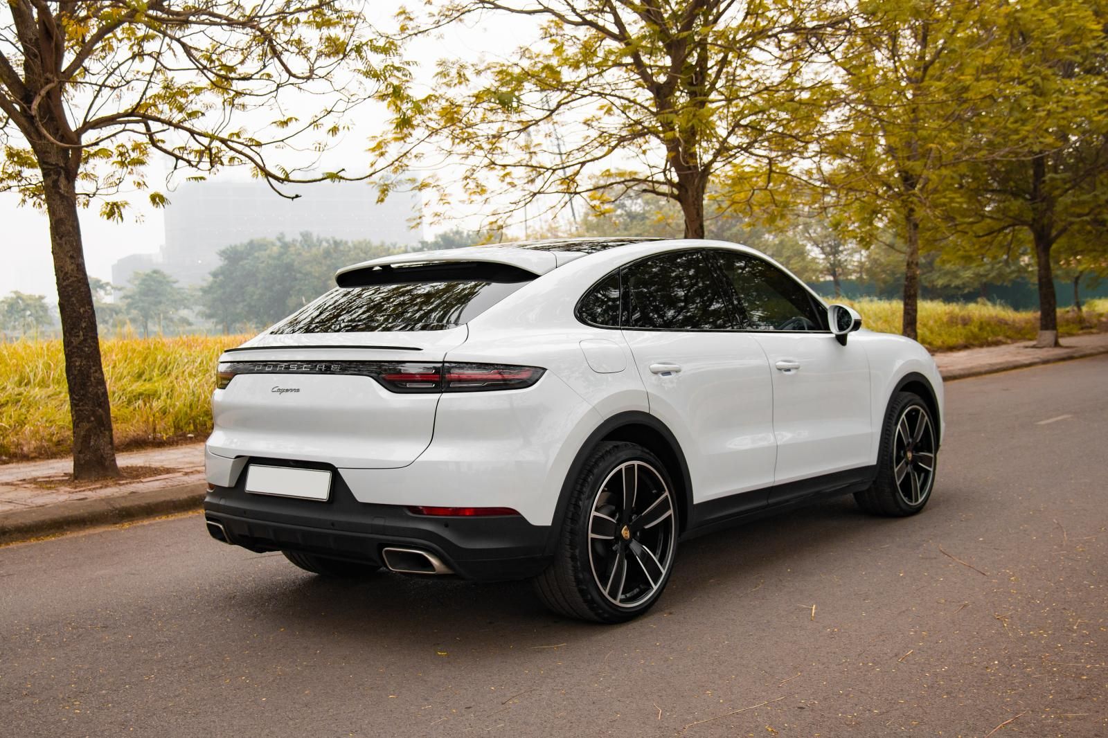 Porsche Cayenne 2020 - Bán Porsche Cayenne Coupe sản xuất 2020 mới 95% giá tốt 6 tỷ 750tr (có thương lượng)