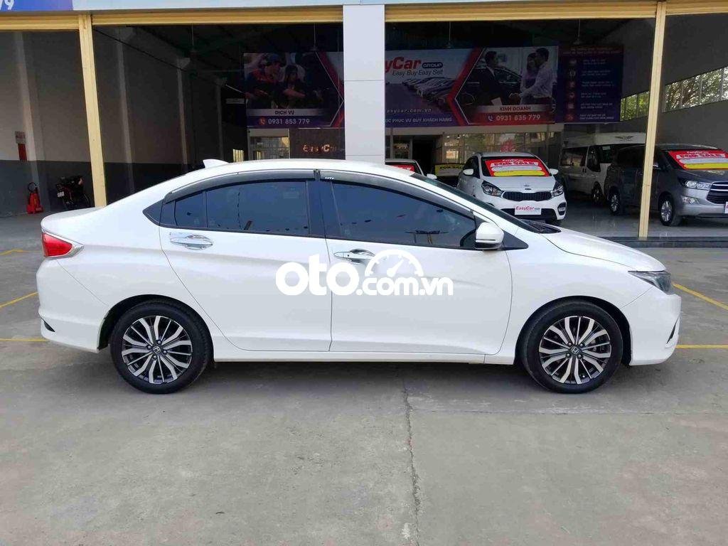 Honda City  TOP   2018 - Bán xe Honda City TOP năm sản xuất 2018, màu trắng xe gia đình