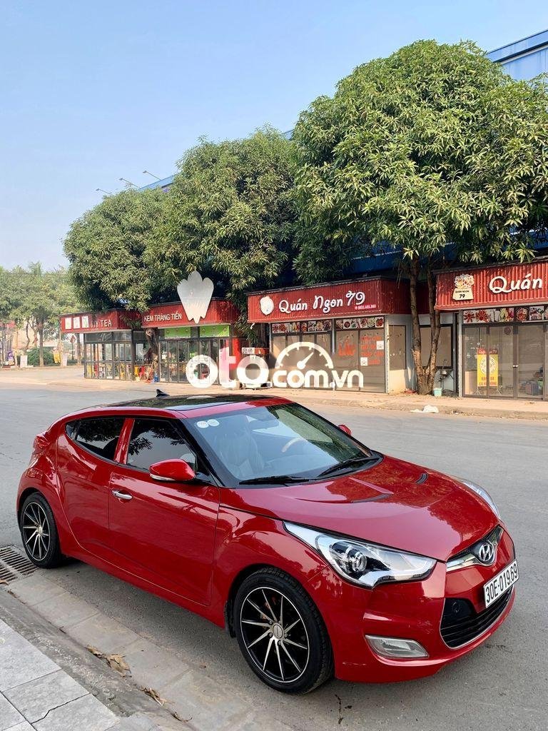 Hyundai Veloster  1.6   2011 - Cần bán xe Hyundai Veloster 1.6 sản xuất 2011, màu đỏ, xe nhập