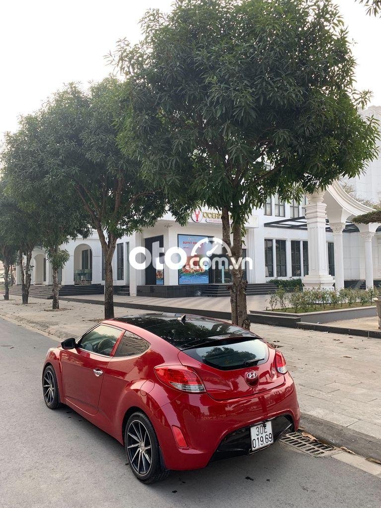 Hyundai Veloster  1.6   2011 - Cần bán xe Hyundai Veloster 1.6 sản xuất 2011, màu đỏ, xe nhập