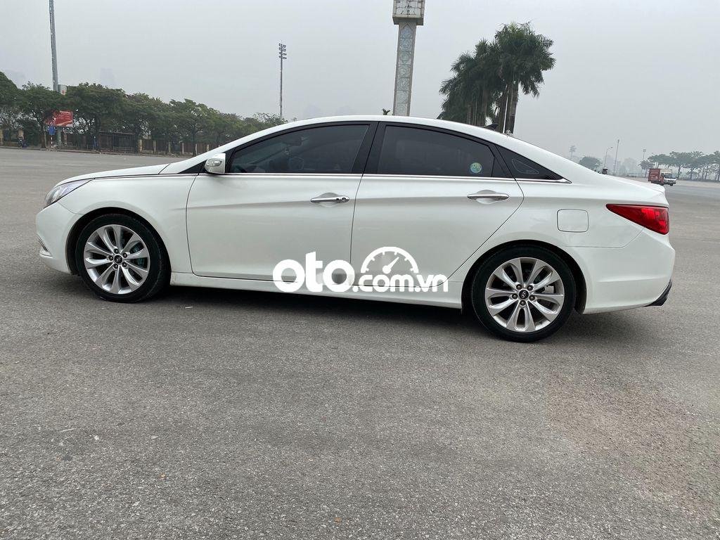 Hyundai Sonata  Y20 2010 - Bán ô tô Hyundai Sonata Y20 sản xuất năm 2010, màu trắng, nhập khẩu nguyên chiếc giá cạnh tranh