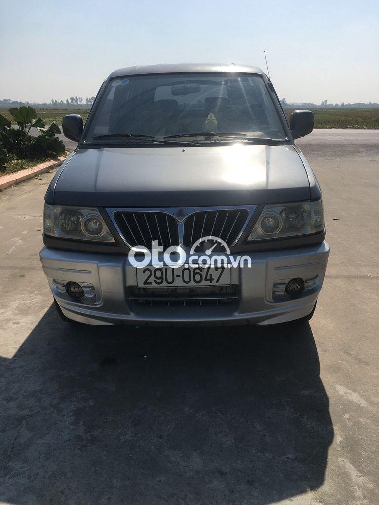 Mitsubishi Jolie MT 2004 - Cần bán lại xe Mitsubishi Jolie MT năm sản xuất 2004, màu đen xe gia đình