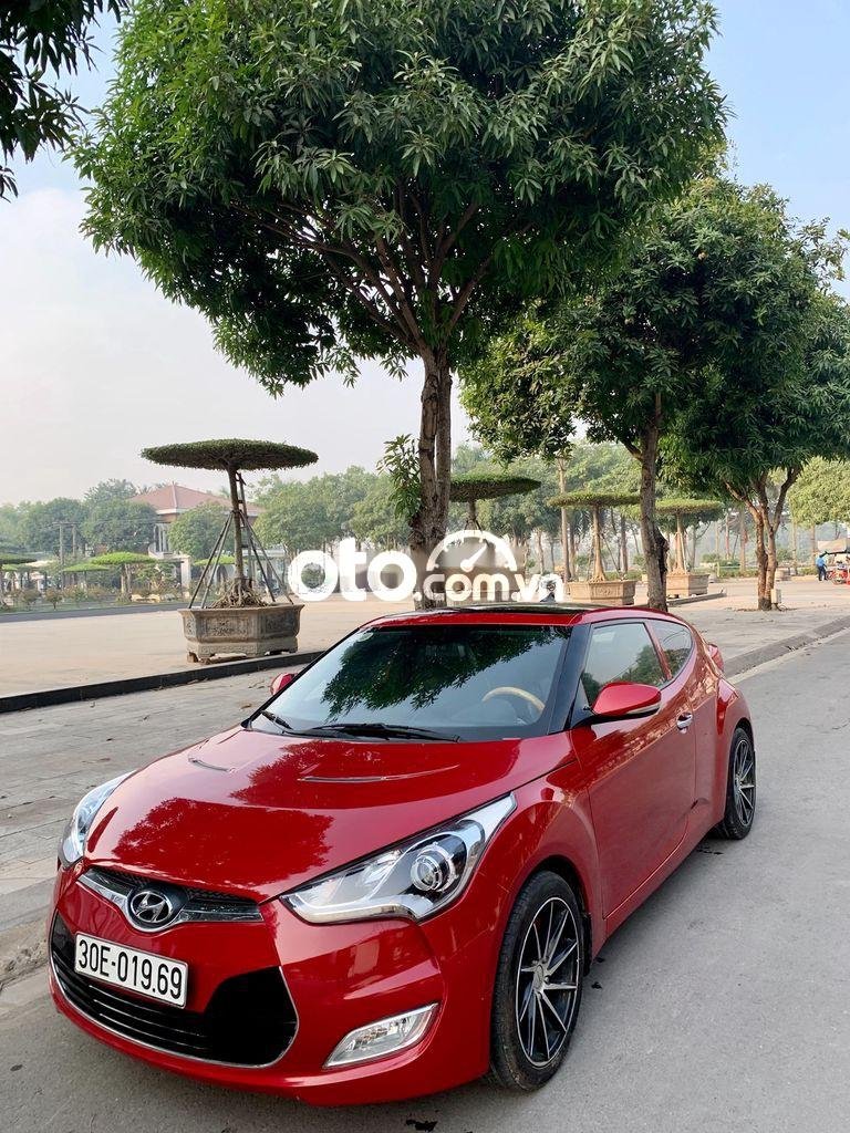 Hyundai Veloster  1.6   2011 - Cần bán xe Hyundai Veloster 1.6 sản xuất 2011, màu đỏ, xe nhập