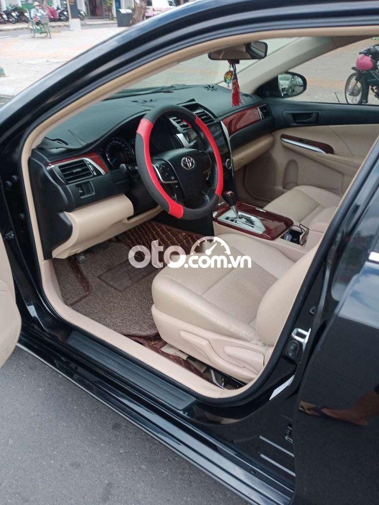 Toyota Camry 2014 - Cần bán Toyota Camry sản xuất 2014